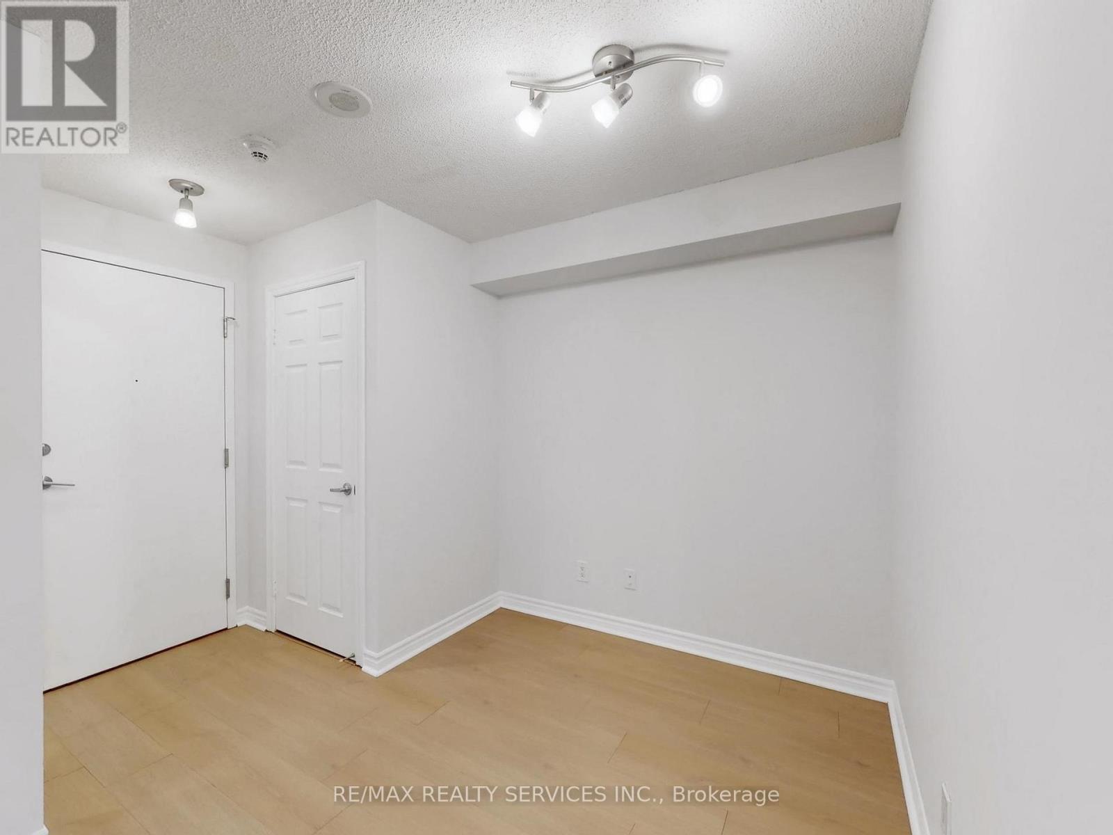 504 - 3880 Duke Of York Boulevard, Mississauga, Ontario  L5B 4M7 - Photo 23 - W12900866