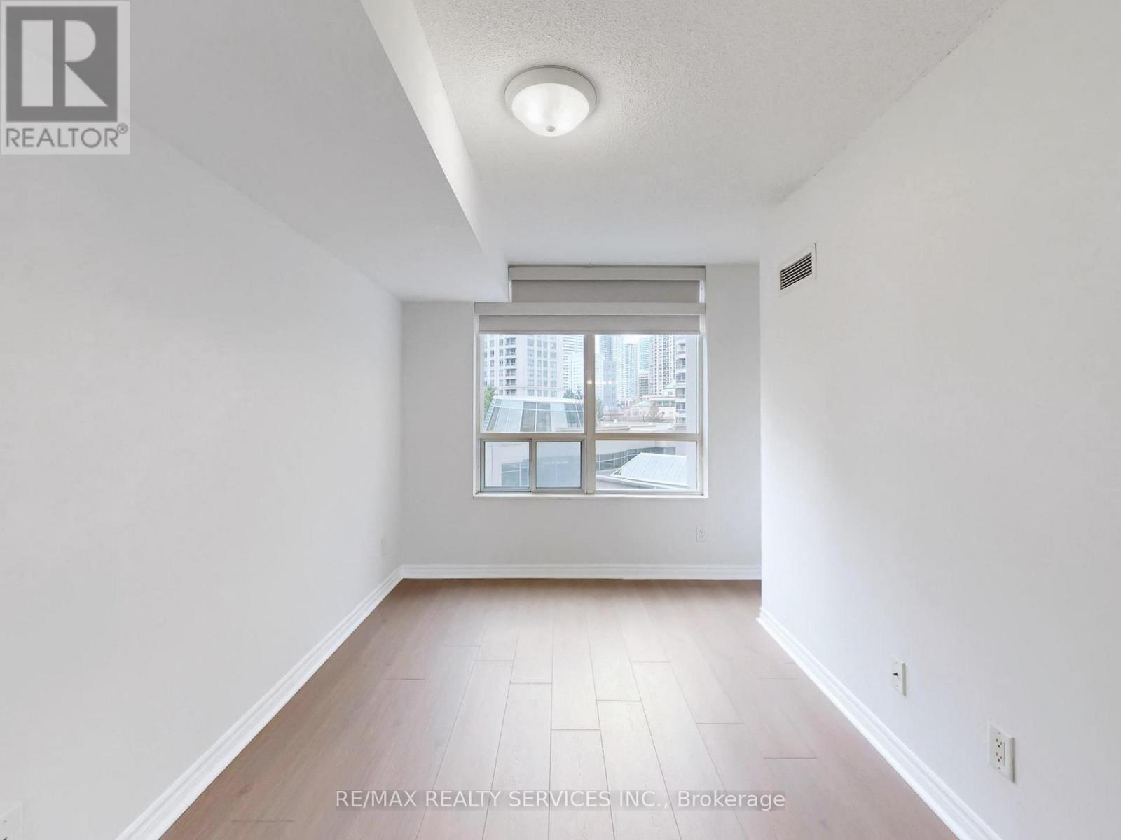 504 - 3880 Duke Of York Boulevard, Mississauga, Ontario  L5B 4M7 - Photo 25 - W12900866