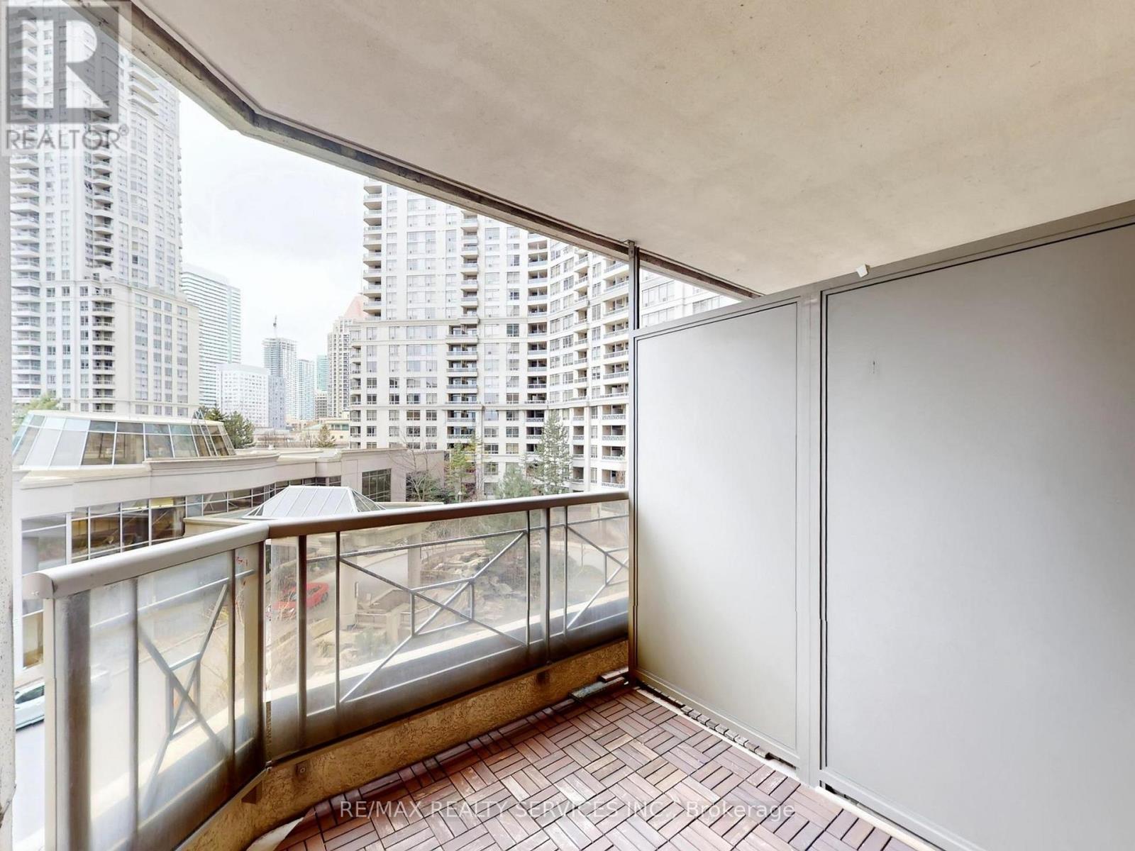 504 - 3880 Duke Of York Boulevard, Mississauga, Ontario  L5B 4M7 - Photo 33 - W12900866