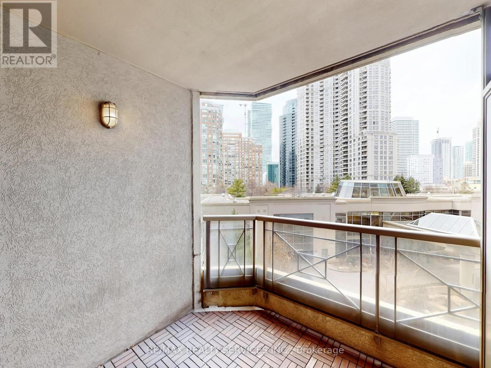 504 - 3880 Duke Of York Boulevard, Mississauga, Ontario  L5B 4M7 - Photo 34 - W12900866