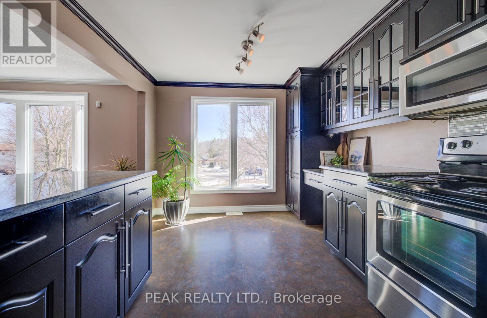 24 Farmington Place, Kitchener, Ontario  N2P 1Y3 - Photo 13 - X12900682