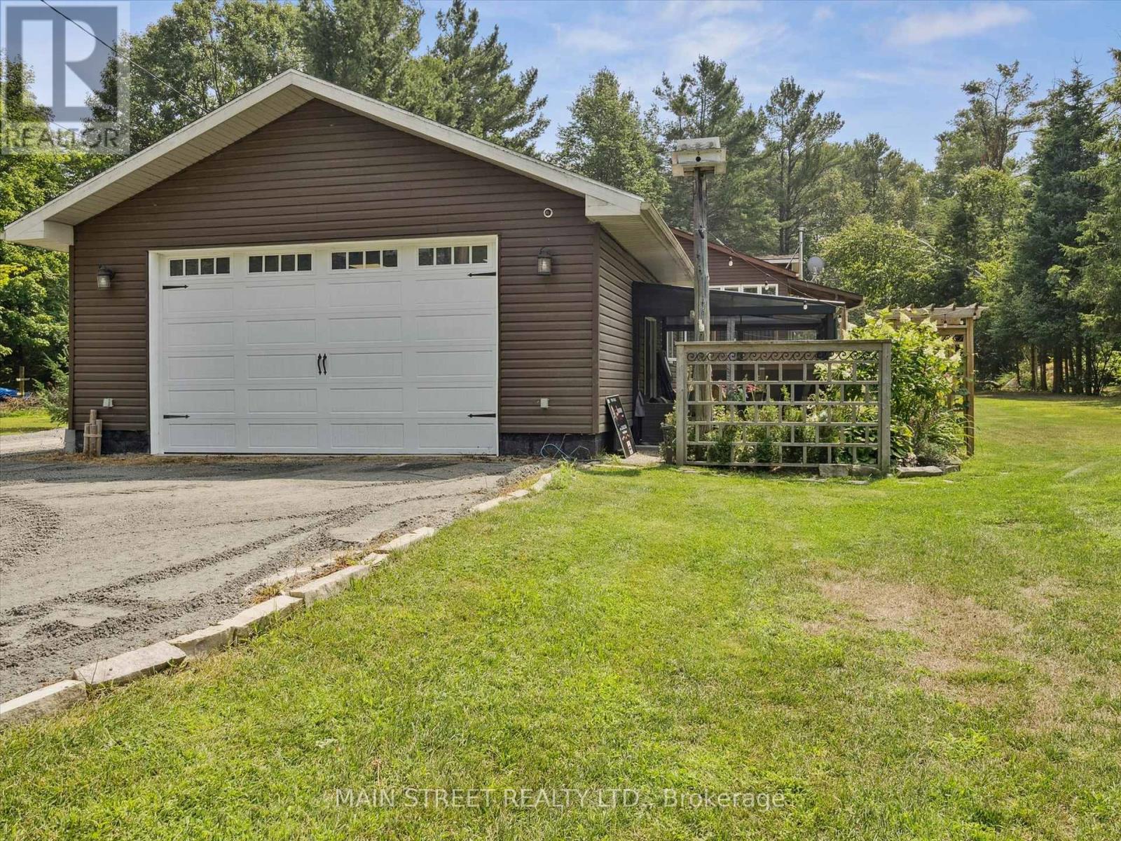 1183 South Morrison Lake Road, Gravenhurst, Ontario  P0E 1G0 - Photo 2 - X12900810