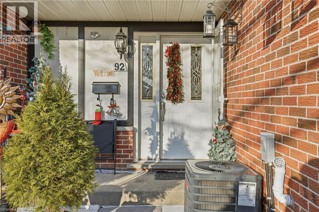 92 St. Andrews Drive, Hamilton, Ontario  L8K 6H4 - Photo 3 - 40813610
