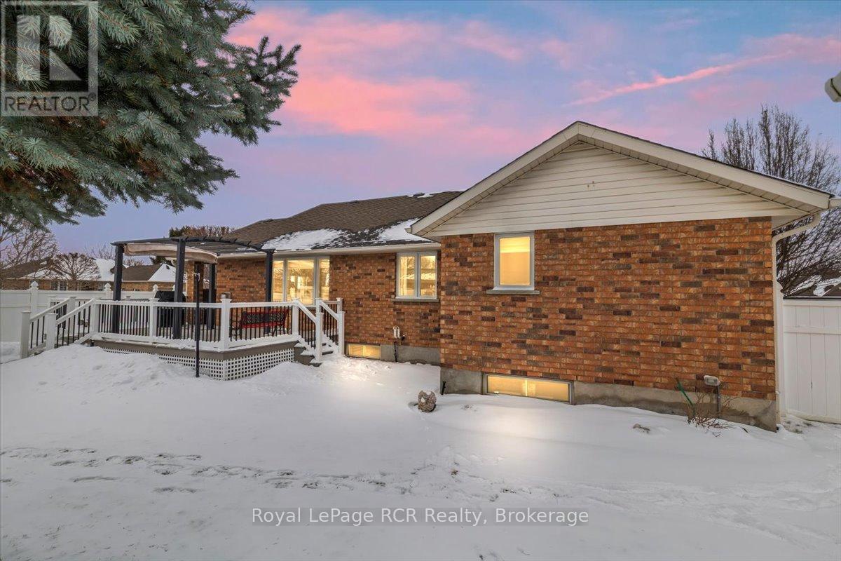 393 1st Street S, Hanover, Ontario  N4N 3T8 - Photo 41 - X12900482