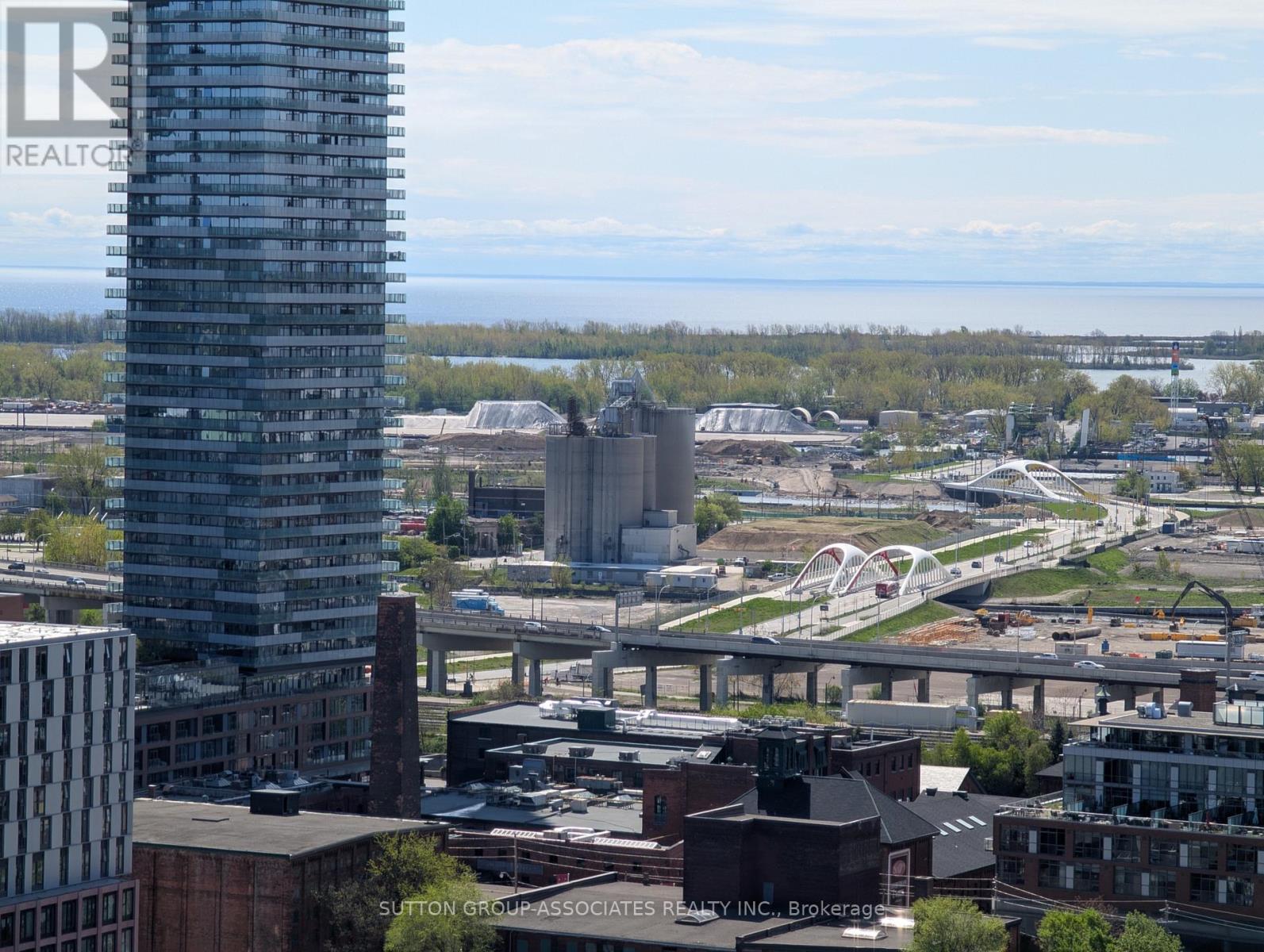 2307 - 120 Parliament Street, Toronto, Ontario  M5A 2Y8 - Photo 3 - C12894076