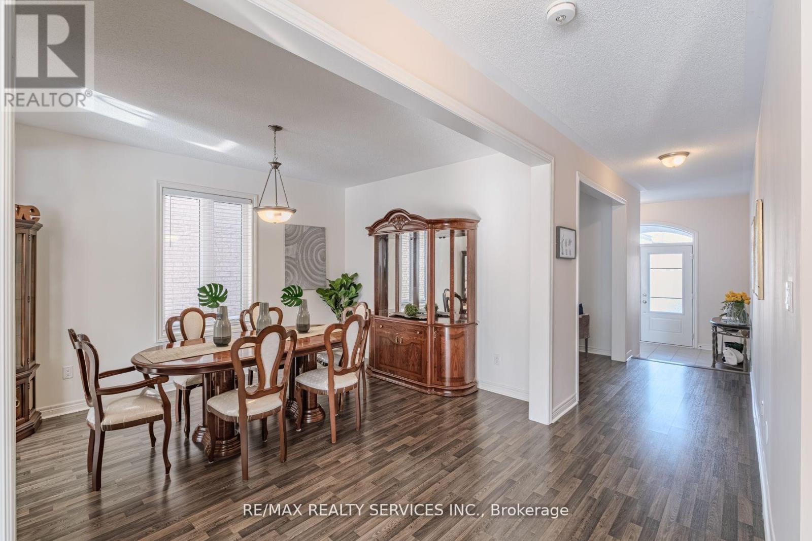 12 Oldham Avenue, Brant, Ontario  N3L 0G7 - Photo 11 - X12853232