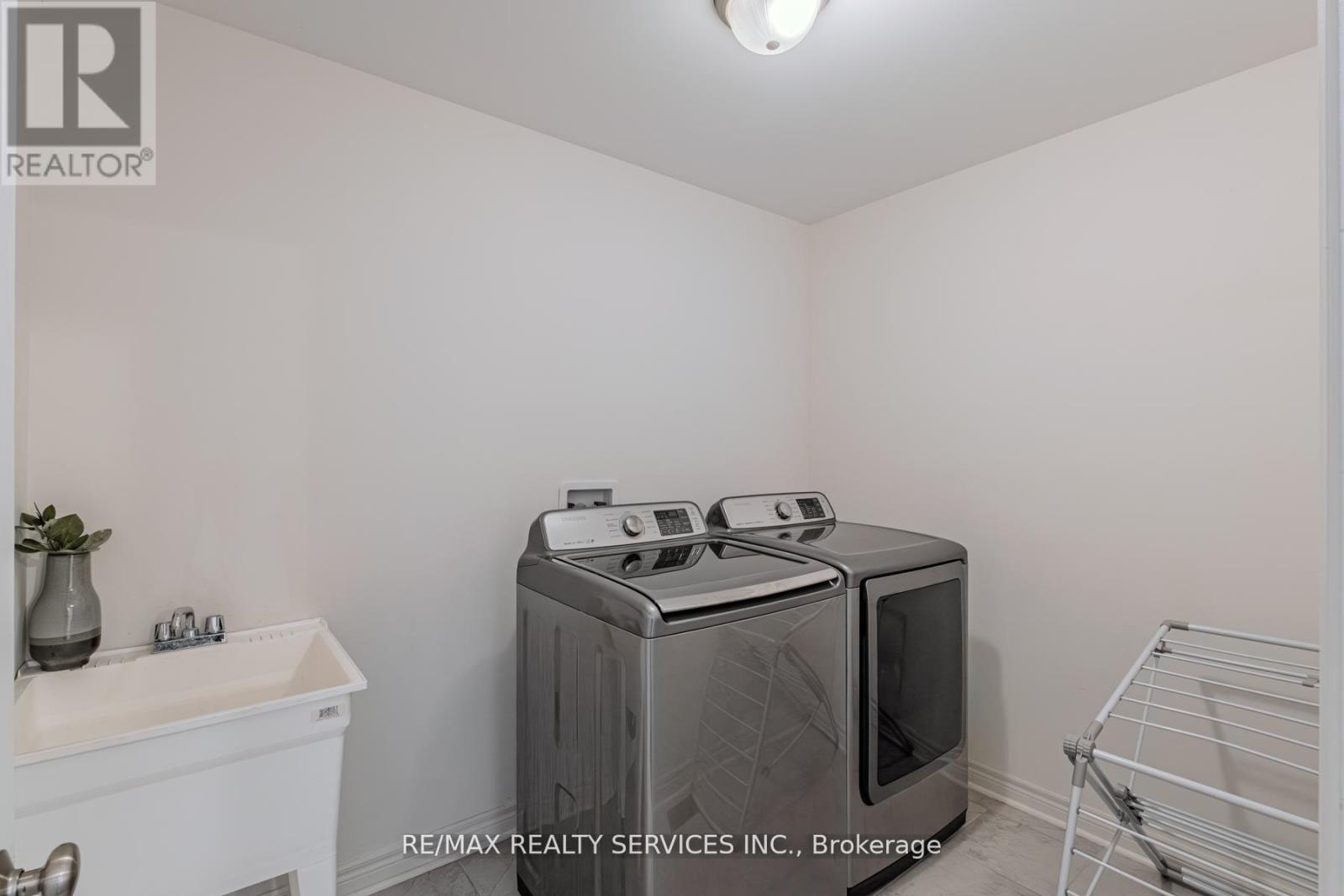 12 Oldham Avenue, Brant, Ontario  N3L 0G7 - Photo 29 - X12853232