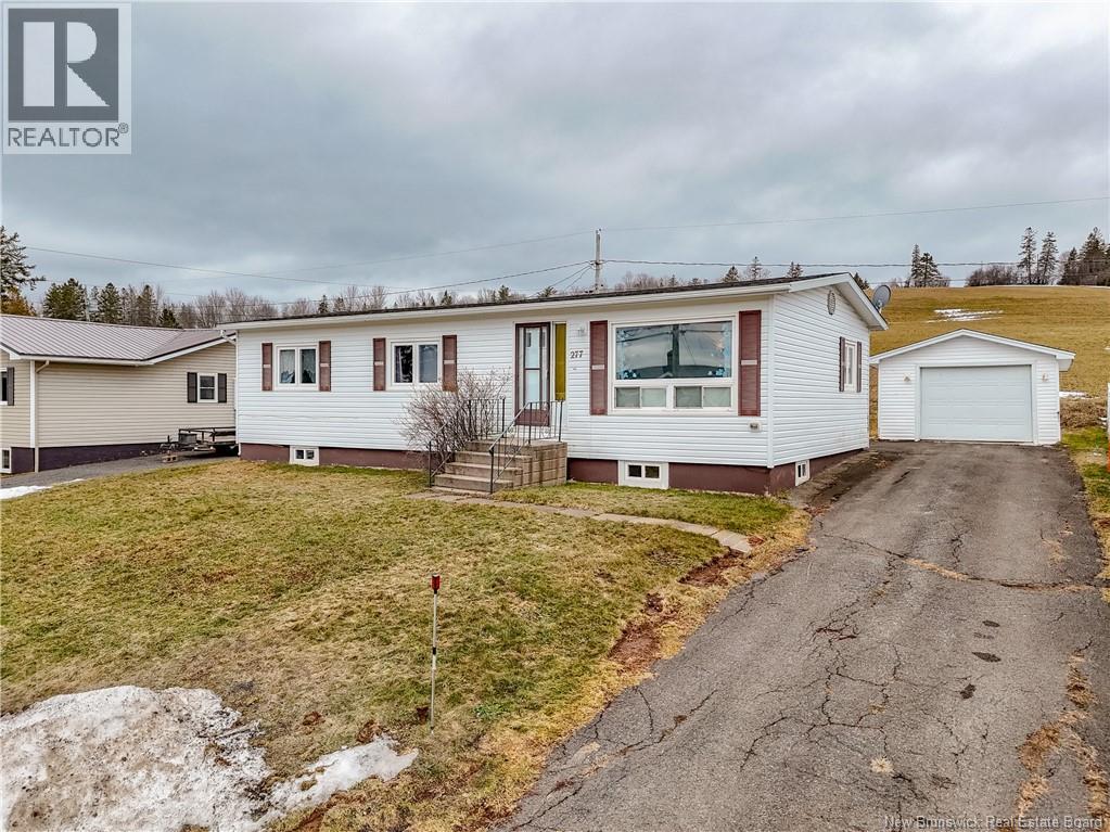 277 Church Avenue, Sussex, New Brunswick  E4E 1Z5 - Photo 2 - NB134146