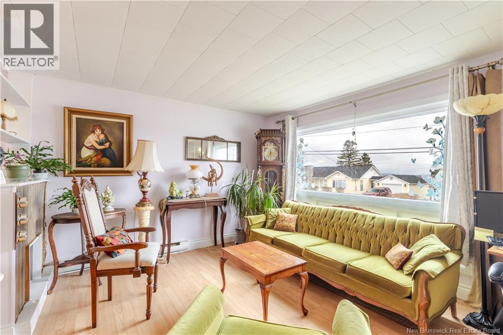 277 Church Avenue, Sussex, New Brunswick  E4E 1Z5 - Photo 12 - NB134146