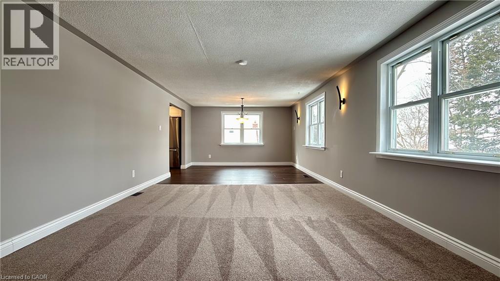 162 Ninth Avenue, Kitchener, Ontario  N2C 1T1 - Photo 3 - 40813439