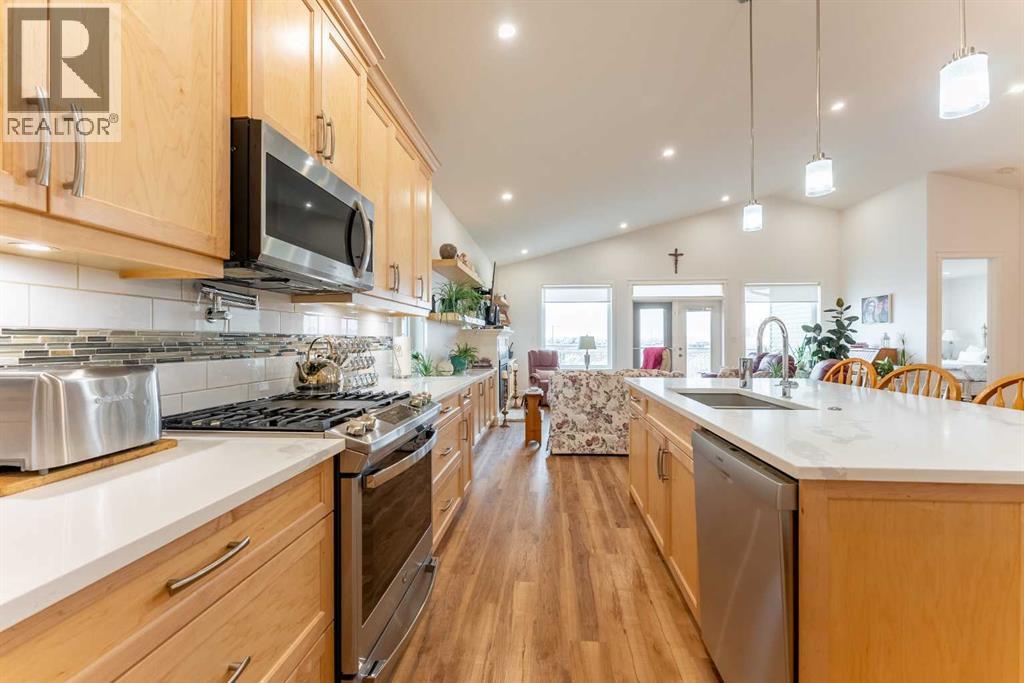 202 Lake Drive, Coalhurst, Alberta  T0L 0V0 - Photo 13 - A2293296