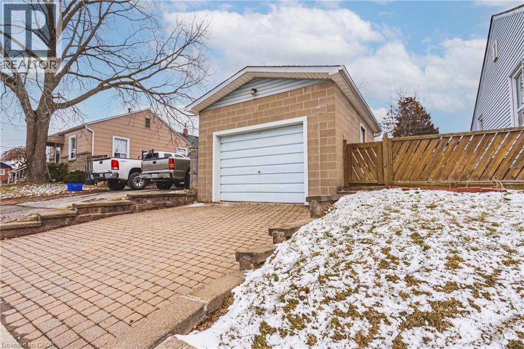 1124 Dunsmure Road, Hamilton, Ontario  L8H 1K5 - Photo 38 - 40813594