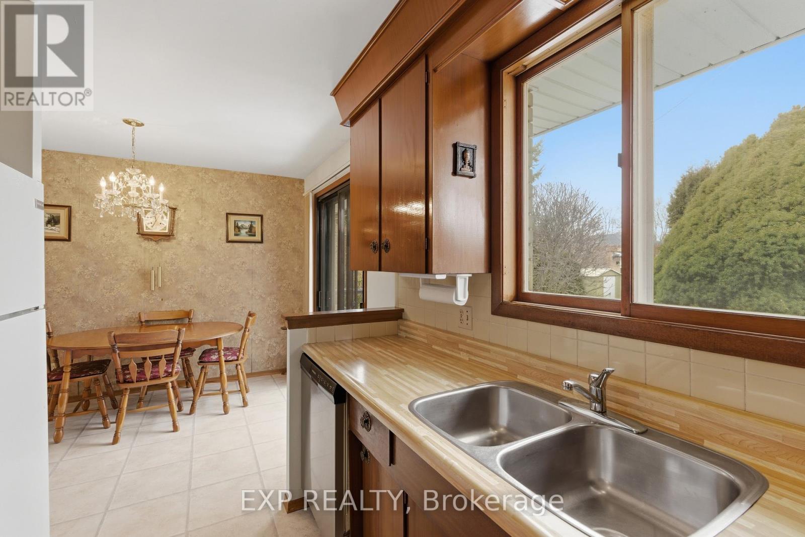 189 Parnell Road, St. Catharines (Vine/linwell), Ontario  L2M 1W3 - Photo 10 - X12900974