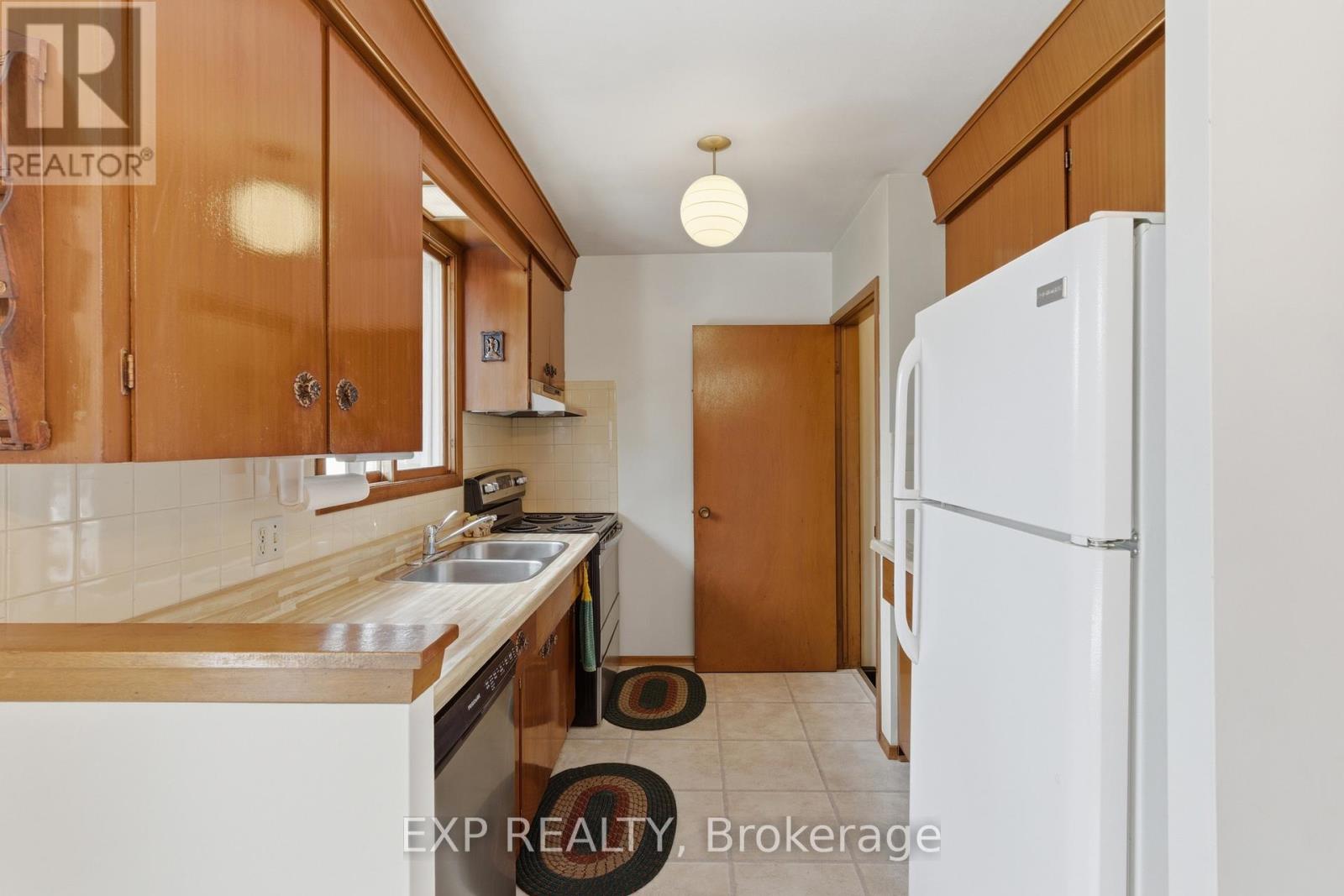 189 Parnell Road, St. Catharines (Vine/linwell), Ontario  L2M 1W3 - Photo 12 - X12900974