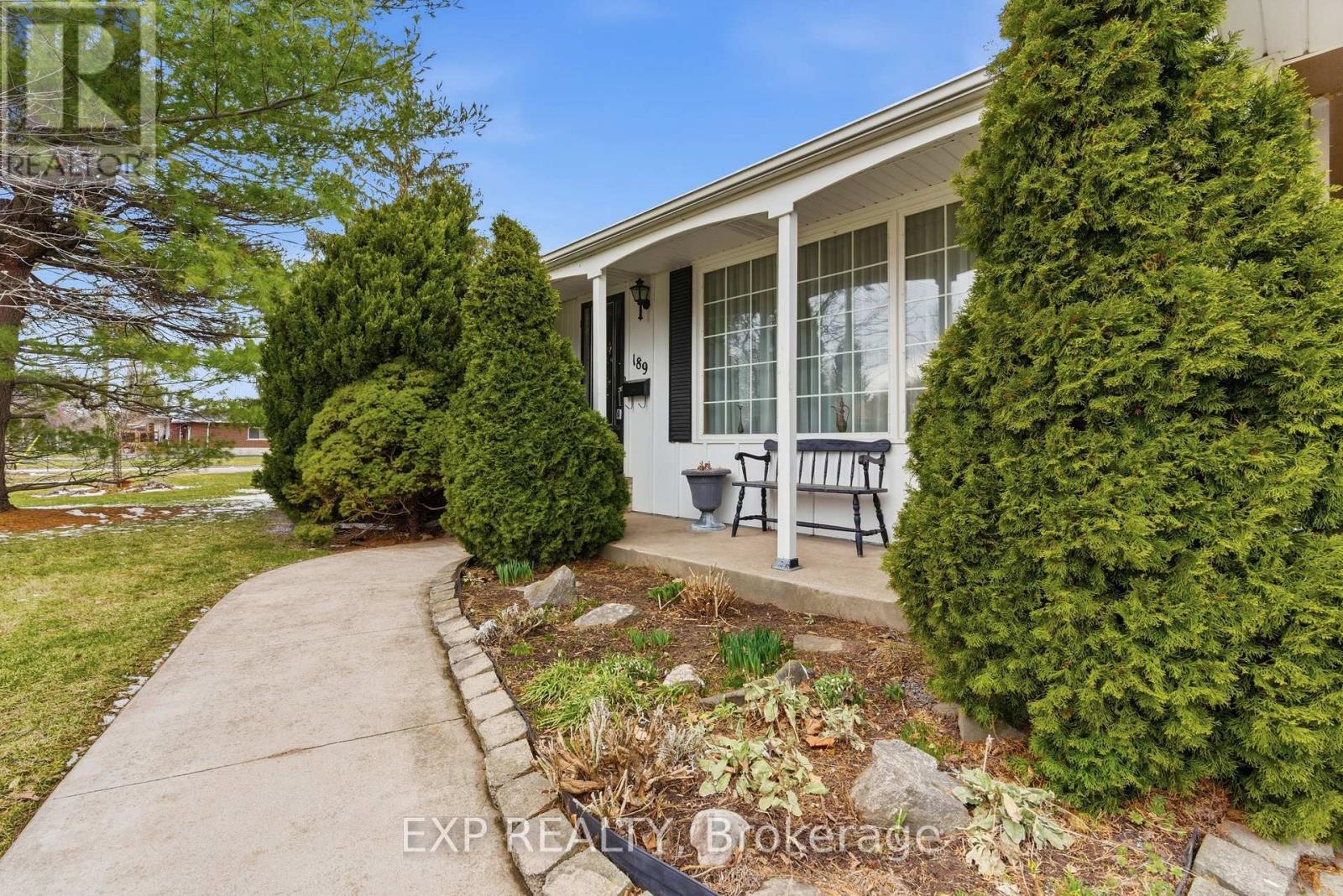 189 Parnell Road, St. Catharines (Vine/linwell), Ontario  L2M 1W3 - Photo 4 - X12900974