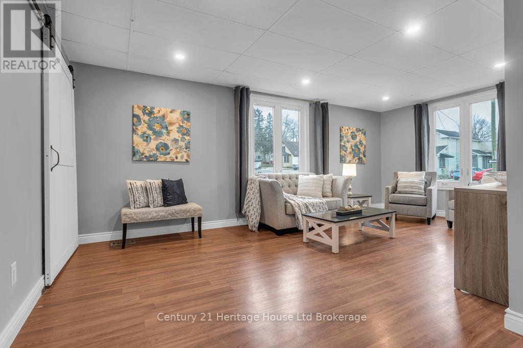 109 Carroll Street, Ingersoll, Ontario  N5C 1W1 - Photo 10 - X12900950