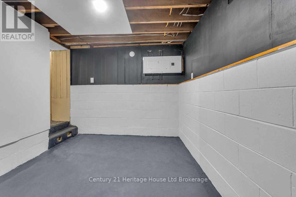 109 Carroll Street, Ingersoll, Ontario  N5C 1W1 - Photo 17 - X12900950