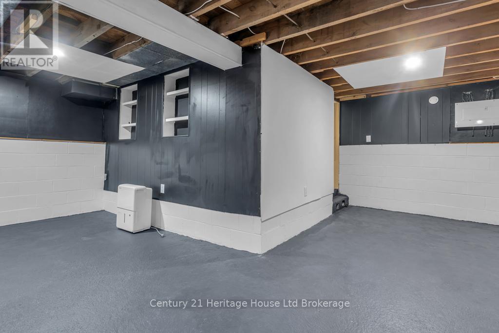 109 Carroll Street, Ingersoll, Ontario  N5C 1W1 - Photo 20 - X12900950