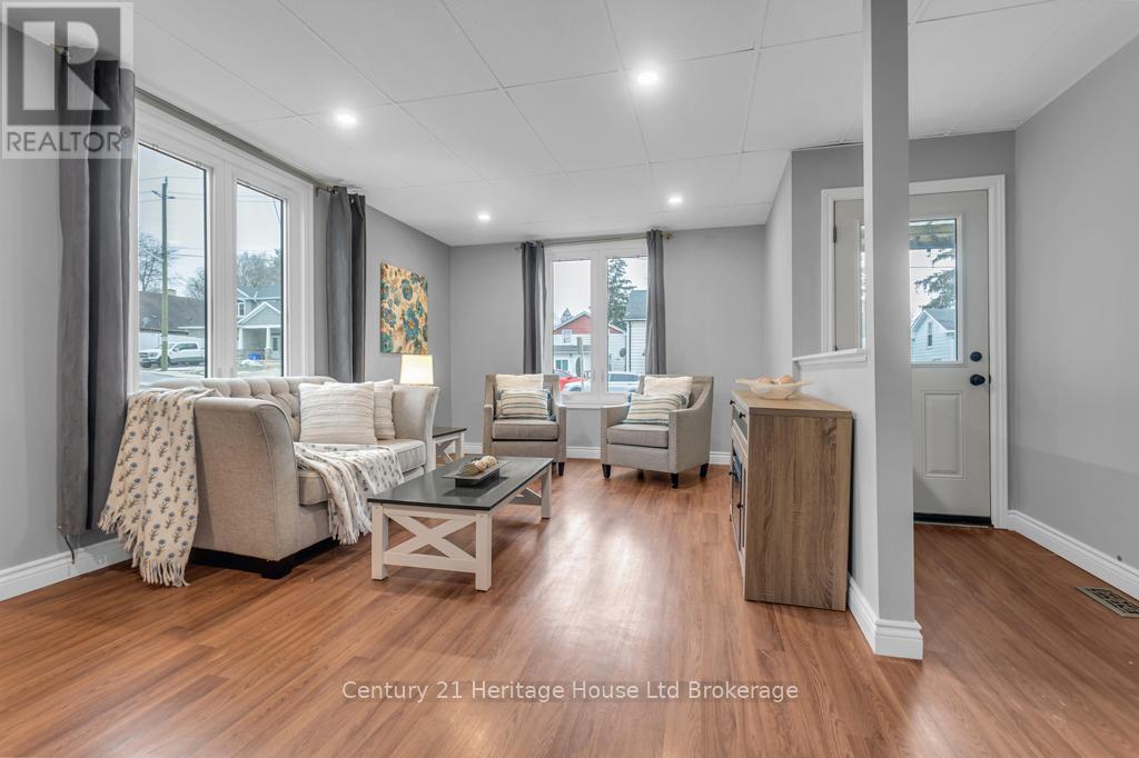 109 Carroll Street, Ingersoll, Ontario  N5C 1W1 - Photo 8 - X12900950