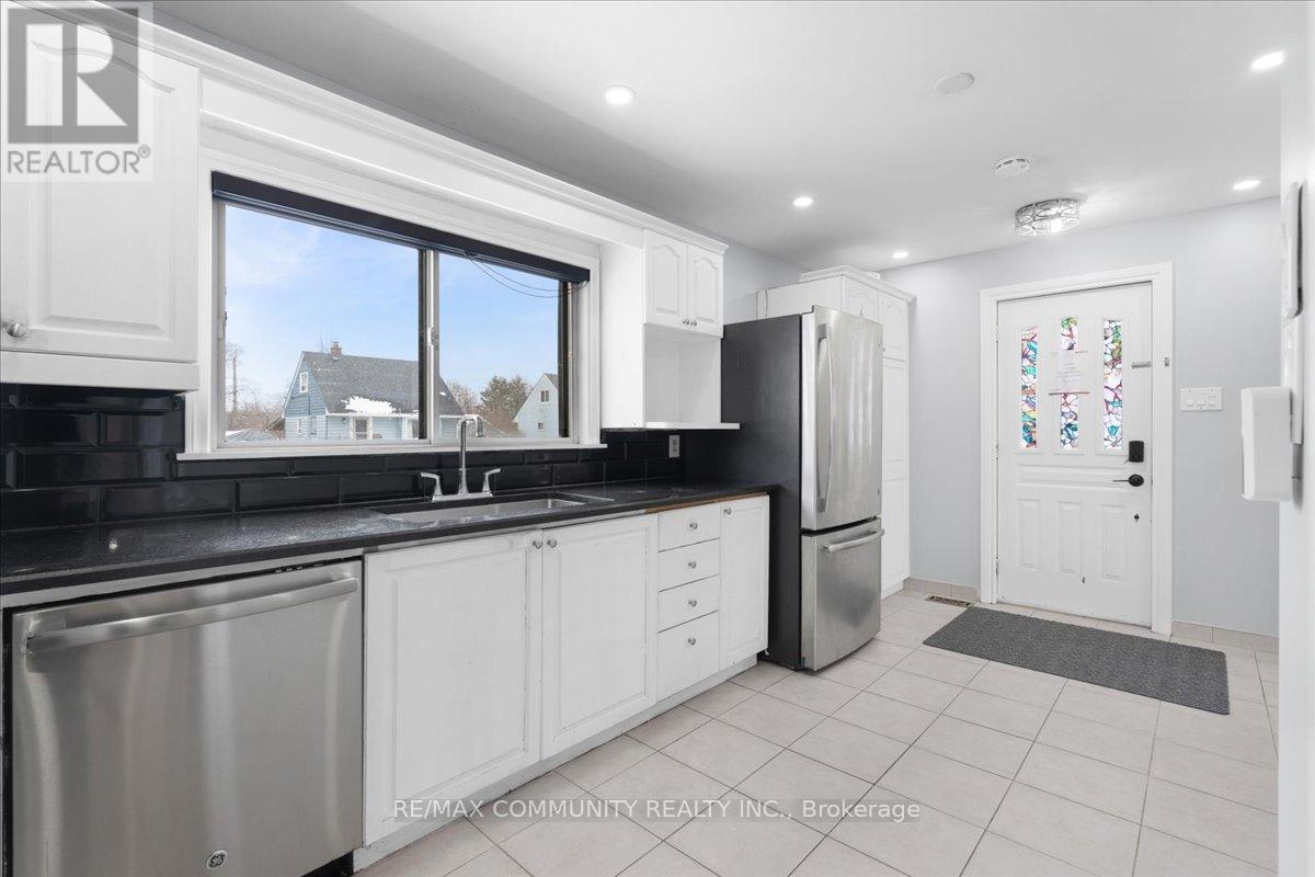 83 Exeter Road, Ajax, Ontario  L1S 2K4 - Photo 9 - E12854238