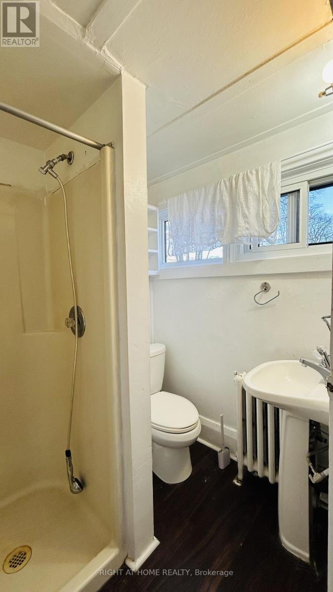 2 - 60 Long Branch Avenue, Toronto (Long Branch), Ontario  M8W 3J2 - Photo 3 - W12655038