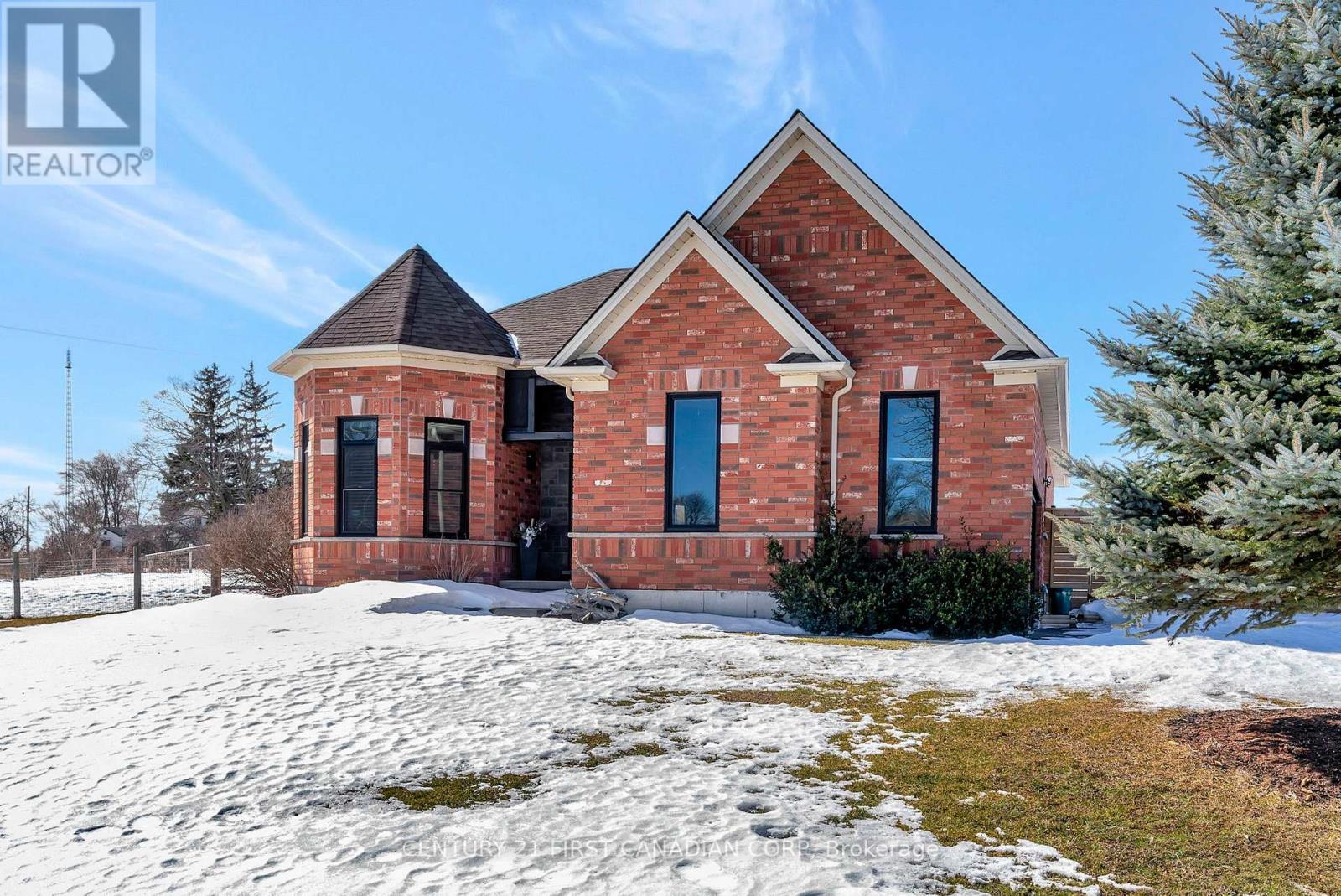 5 Falkland Road, Brant, Ontario  N0J 1V0 - Photo 2 - X12894404