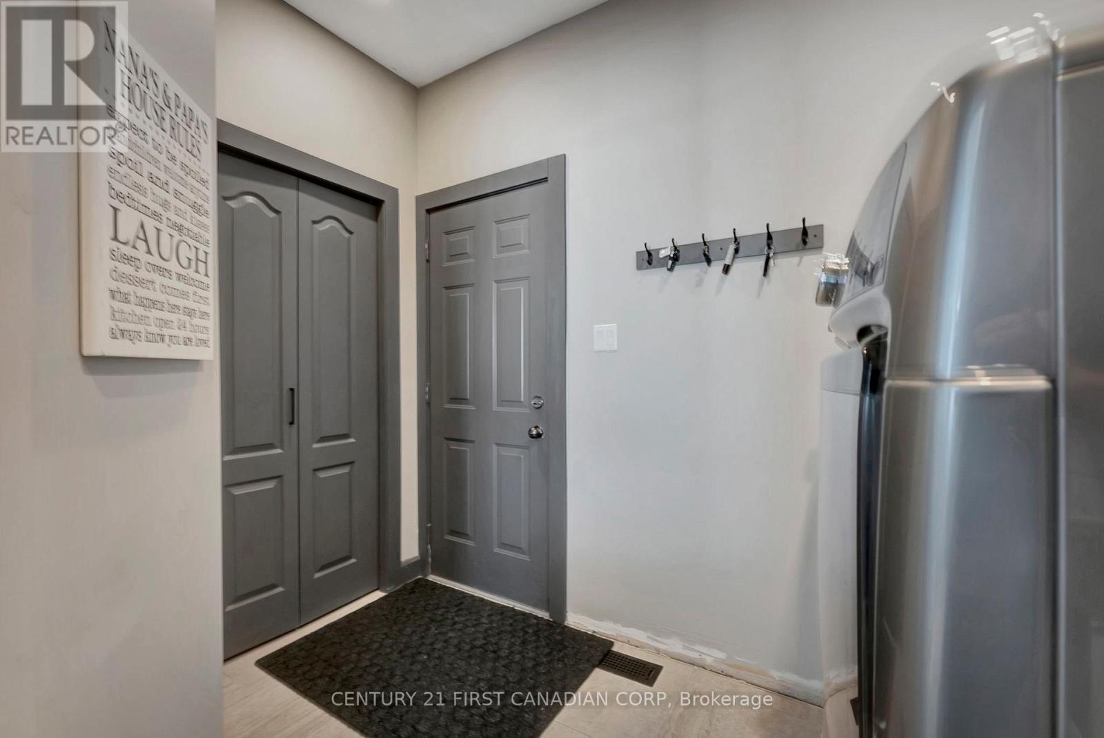 5 Falkland Road, Brant, Ontario  N0J 1V0 - Photo 22 - X12894404