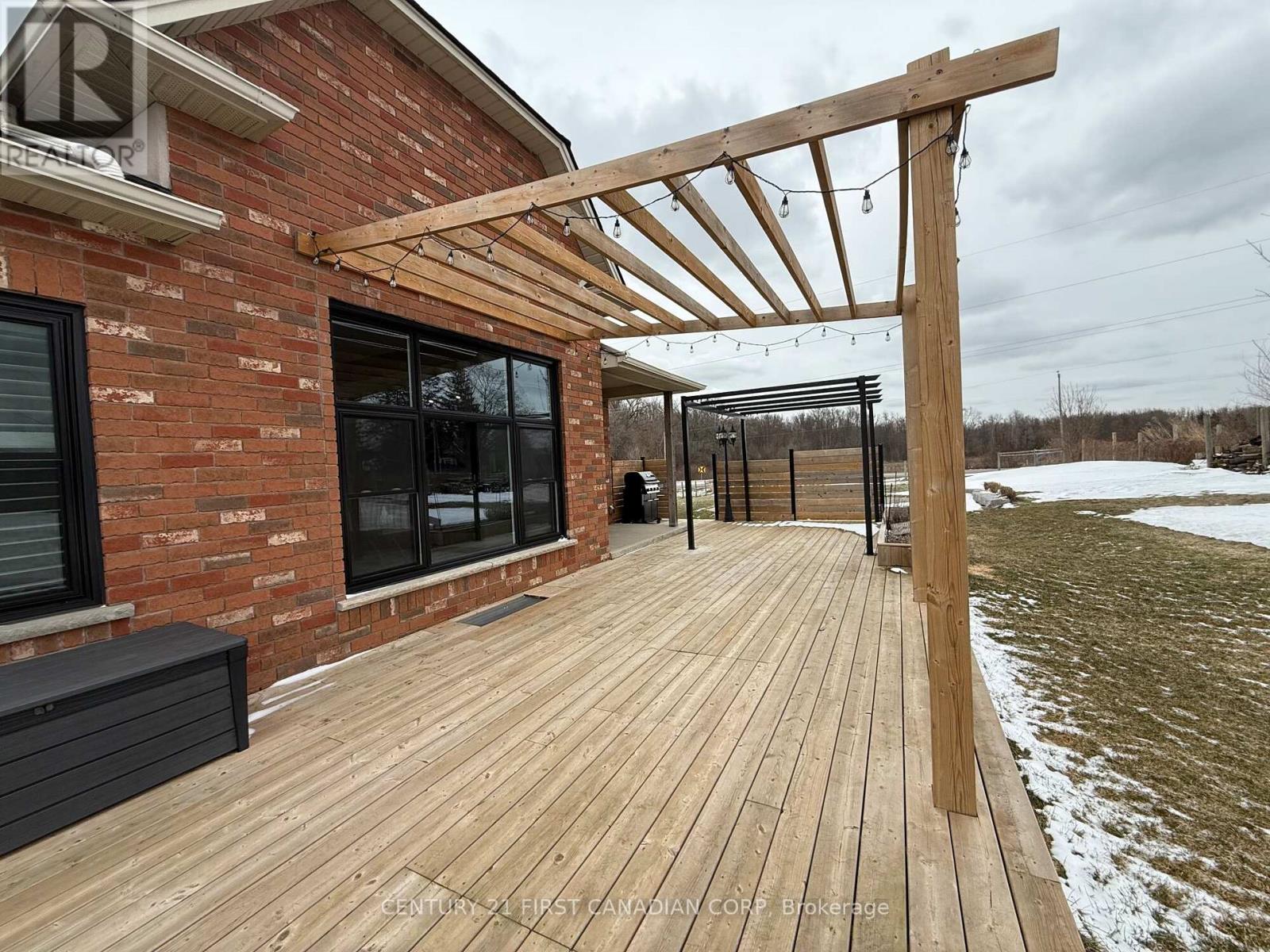 5 Falkland Road, Brant, Ontario  N0J 1V0 - Photo 38 - X12894404