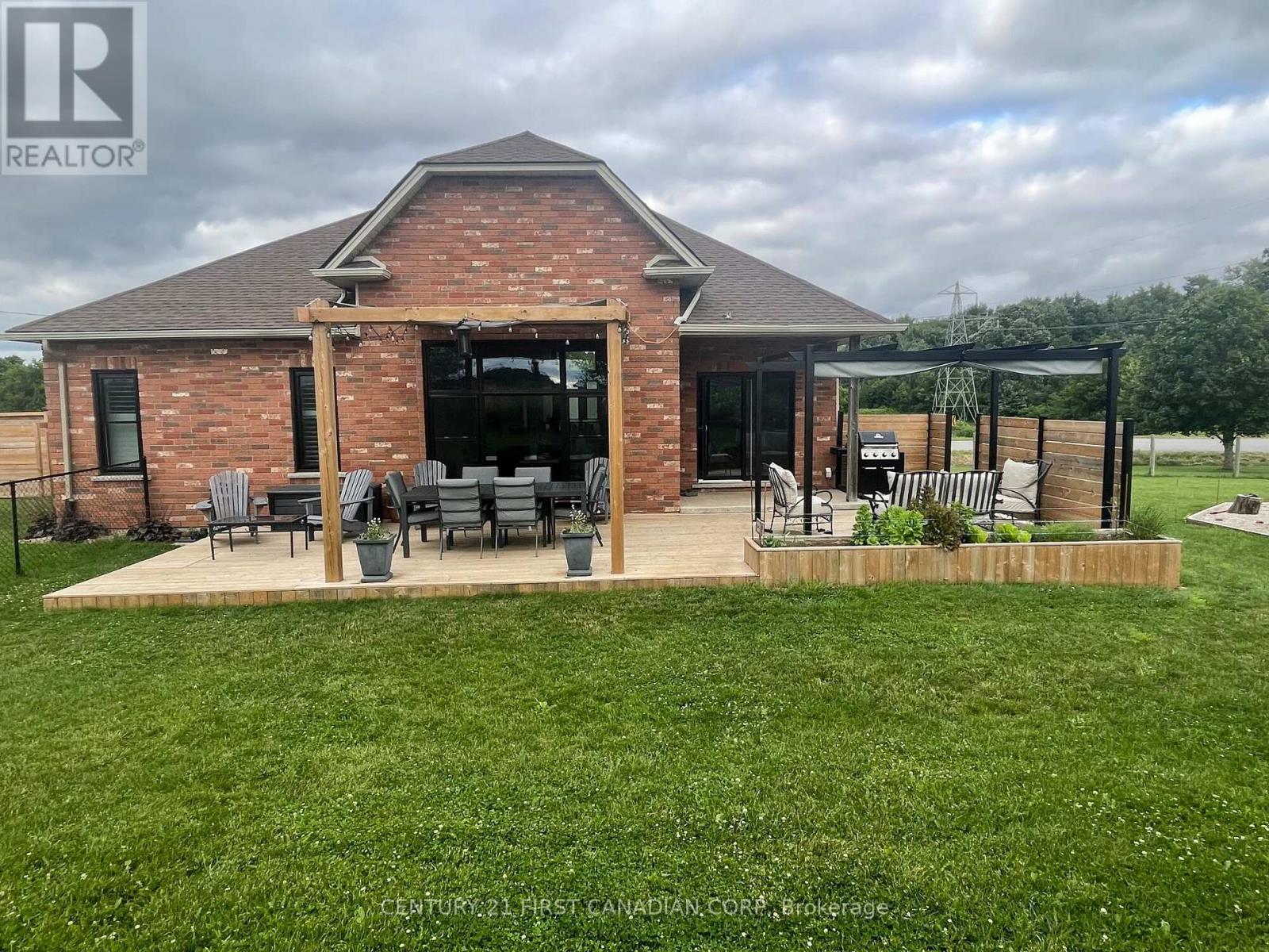 5 Falkland Road, Brant, Ontario  N0J 1V0 - Photo 41 - X12894404