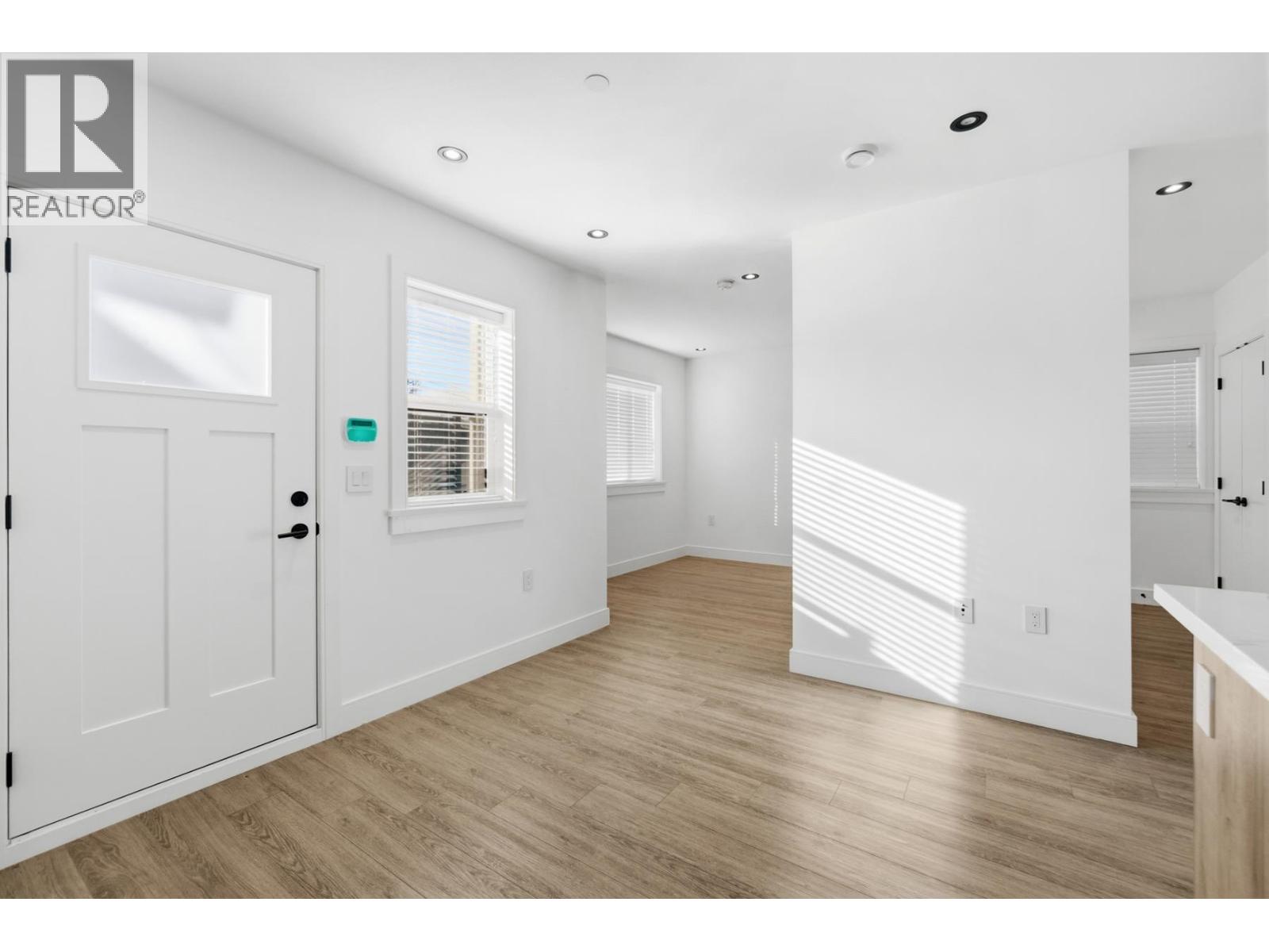 1155 Renfrew Street, Vancouver, British Columbia  V5K 4C1 - Photo 4 - R3101623