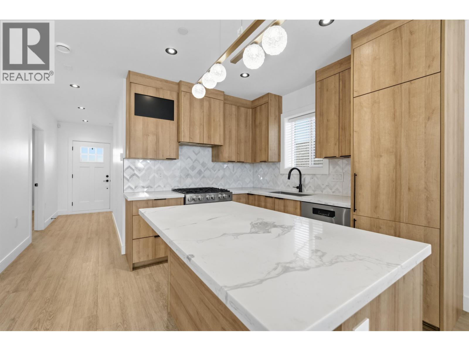 1155 Renfrew Street, Vancouver, British Columbia  V5K 4C1 - Photo 8 - R3101623