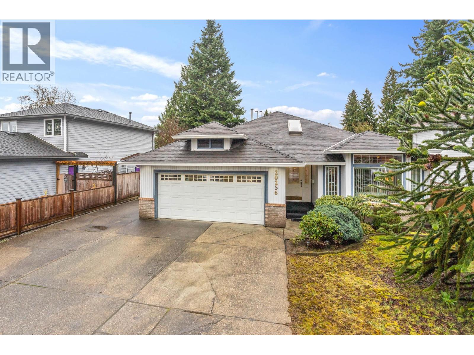 20256 123 Avenue, Maple Ridge, British Columbia  V2X 4A5 - Photo 2 - R3101634