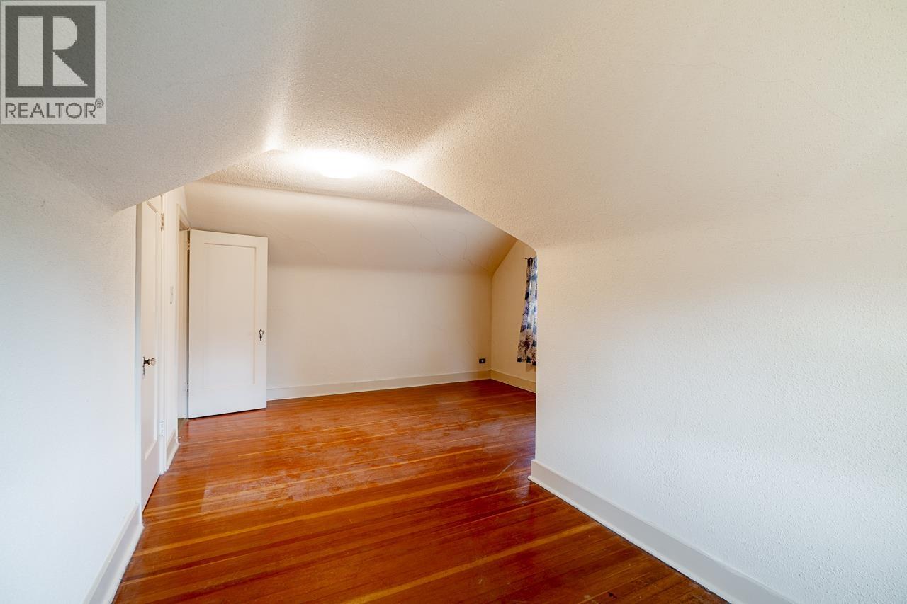 2715 W 31st Avenue, Vancouver, British Columbia  V6L 1Z9 - Photo 16 - R3101649