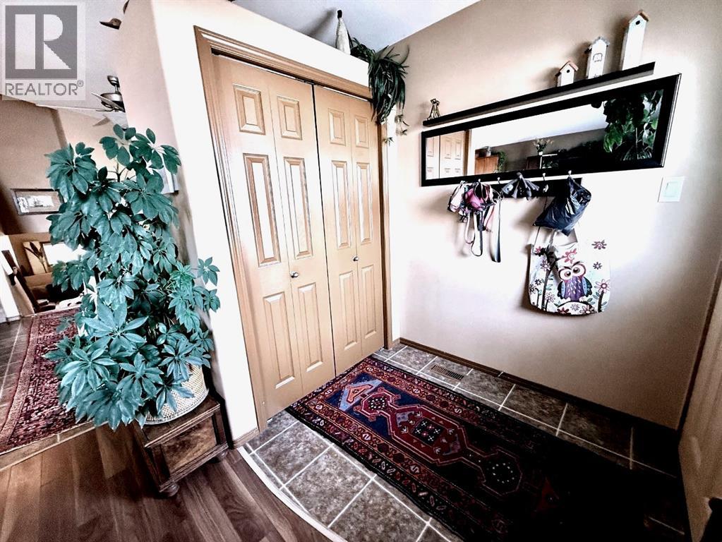 493 Squamish Lane W, Lethbridge, Alberta  T1K 7W7 - Photo 2 - A2290493