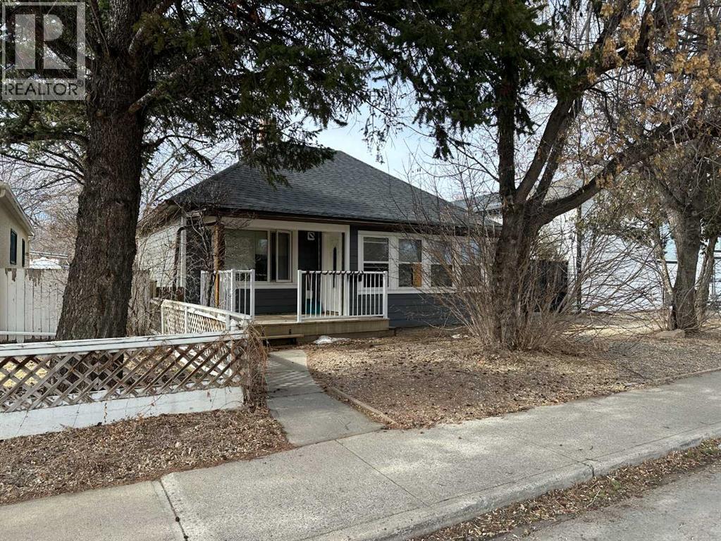 1406 13 Street N, Lethbridge, Alberta