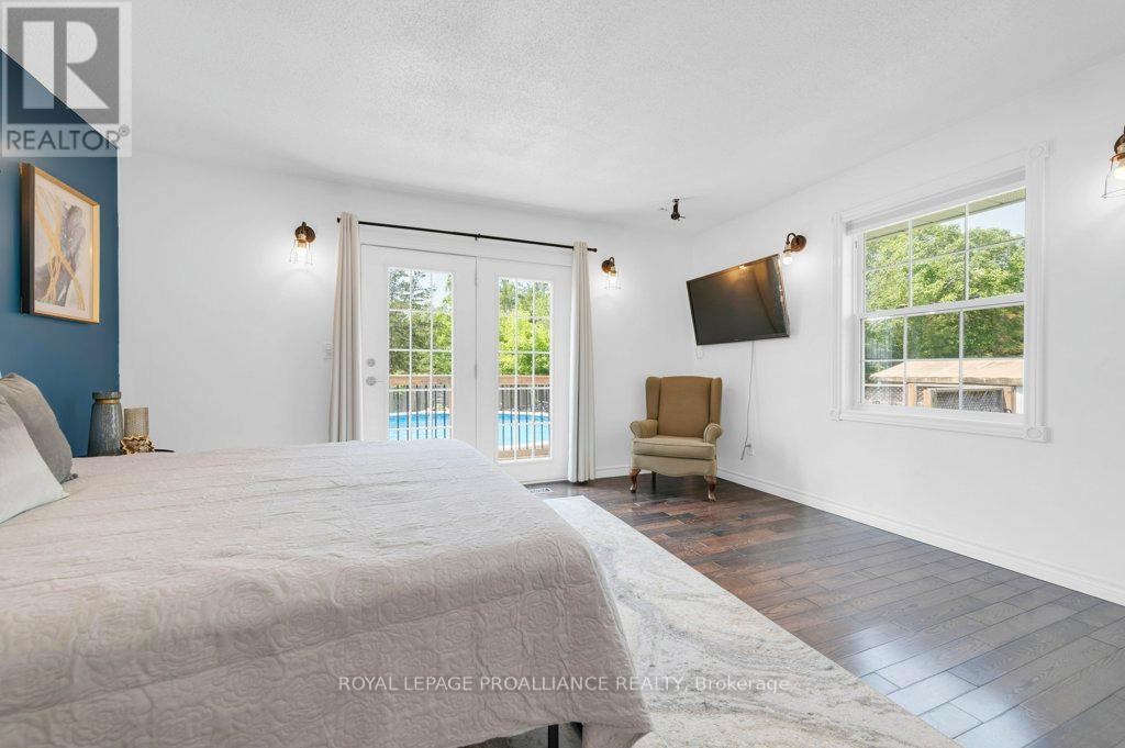 105 A&b Bernard Long Road, Quinte West, Ontario  K8V 5P6 - Photo 11 - X12900922