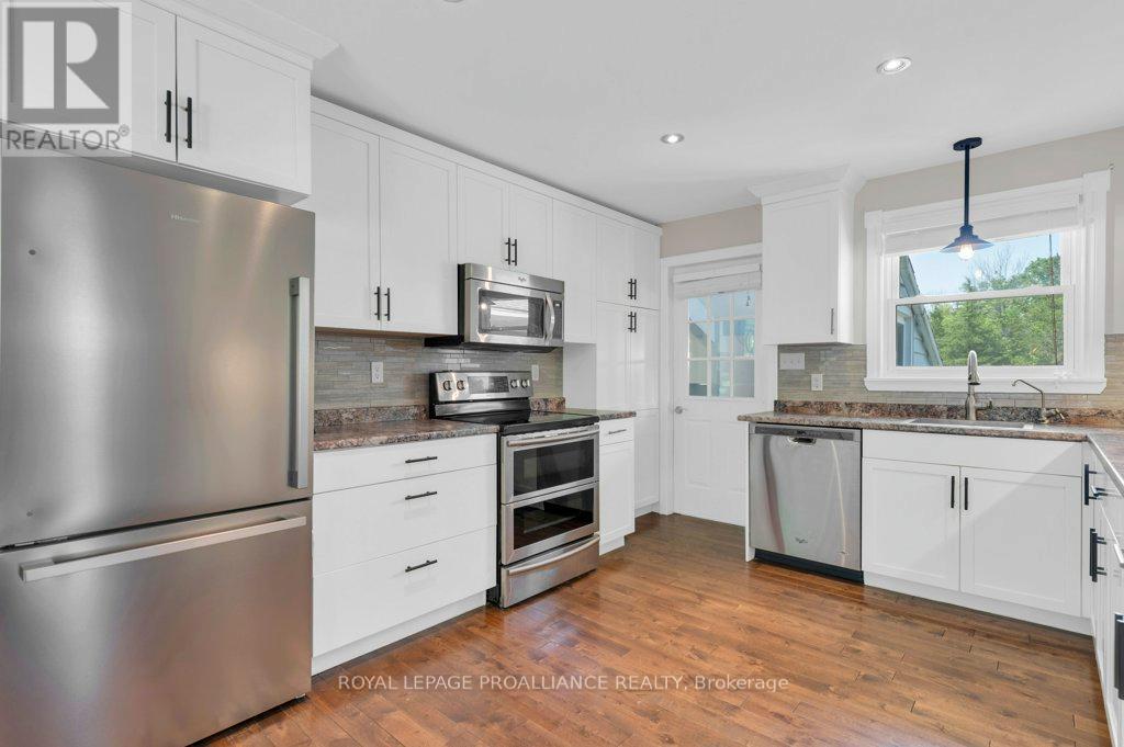 105 A&b Bernard Long Road, Quinte West, Ontario  K8V 5P6 - Photo 18 - X12900922