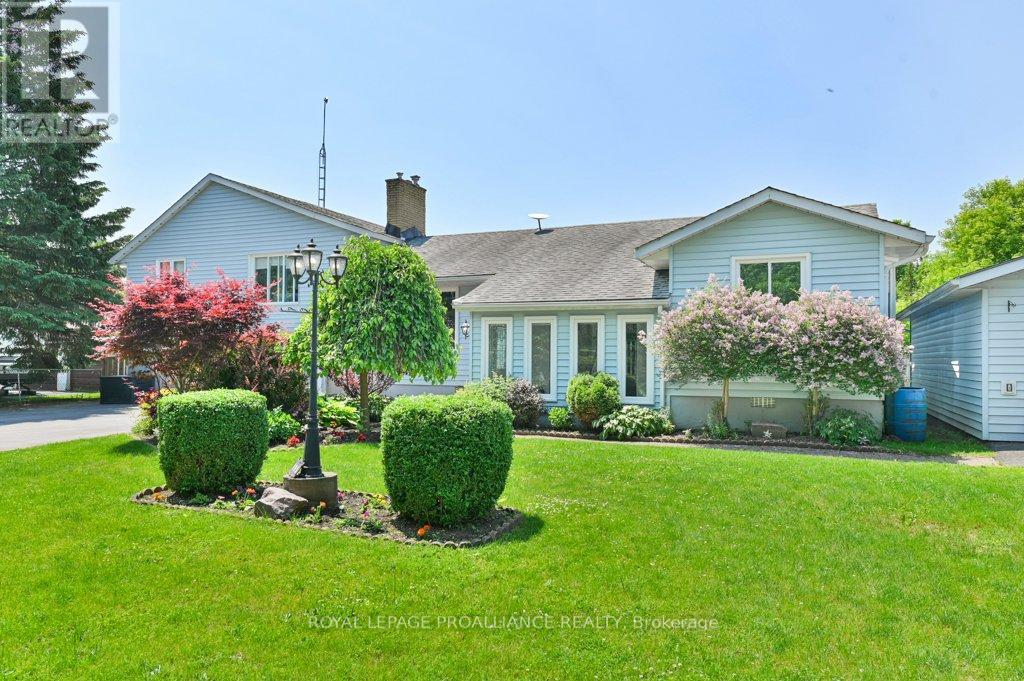 105 A&b Bernard Long Road, Quinte West, Ontario  K8V 5P6 - Photo 2 - X12900922