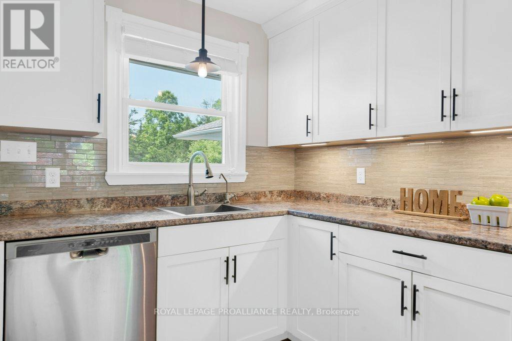 105 A&b Bernard Long Road, Quinte West, Ontario  K8V 5P6 - Photo 20 - X12900922