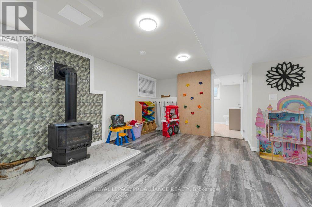 105 A&b Bernard Long Road, Quinte West, Ontario  K8V 5P6 - Photo 24 - X12900922