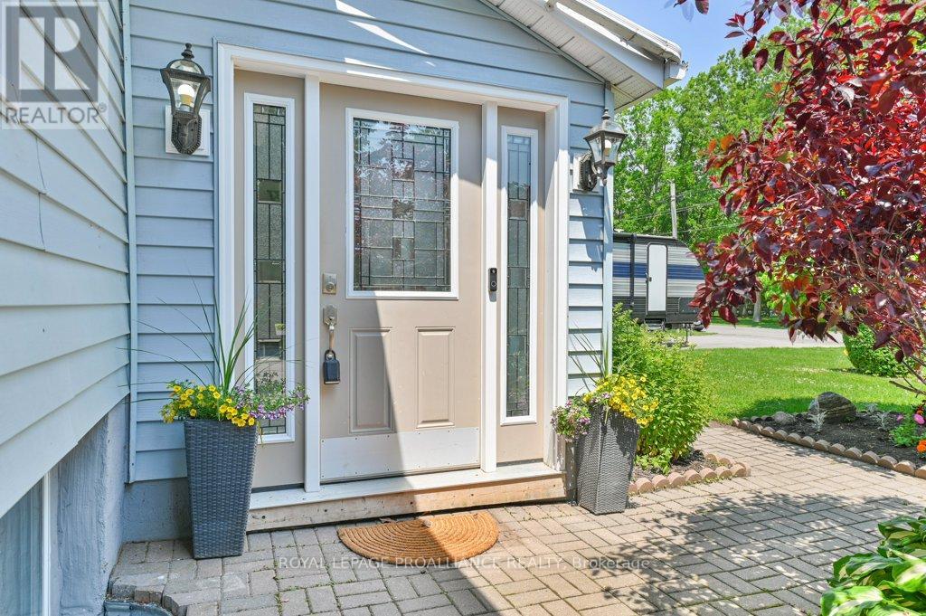 105 A&b Bernard Long Road, Quinte West, Ontario  K8V 5P6 - Photo 3 - X12900922