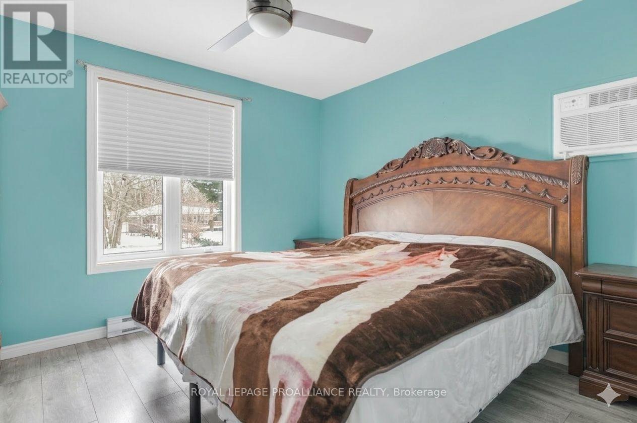 105 A&b Bernard Long Road, Quinte West, Ontario  K8V 5P6 - Photo 30 - X12900922