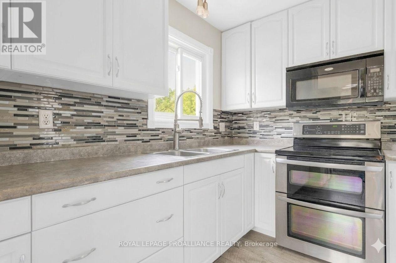 105 A&b Bernard Long Road, Quinte West, Ontario  K8V 5P6 - Photo 33 - X12900922