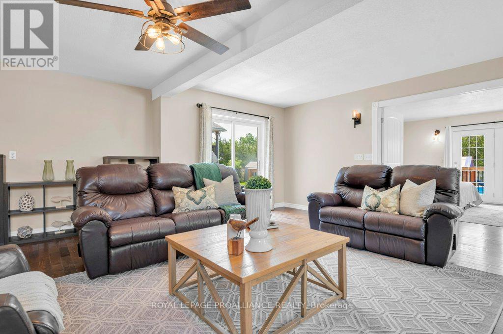 105 A&b Bernard Long Road, Quinte West, Ontario  K8V 5P6 - Photo 7 - X12900922