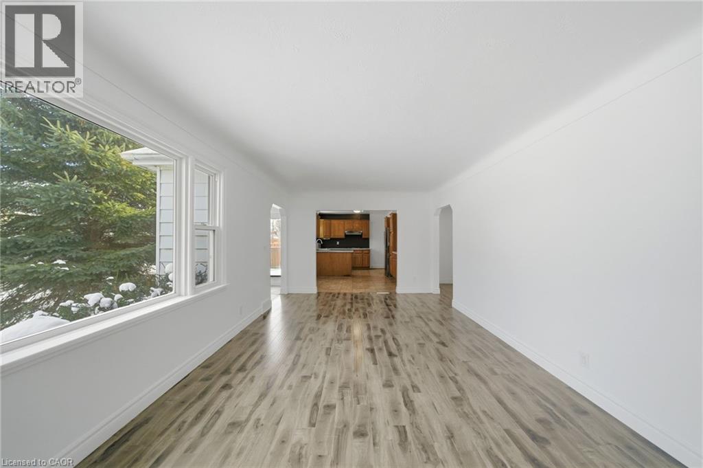 11 Nickerson Avenue, St. Catharines, Ontario  L2N 3L9 - Photo 6 - 40800744