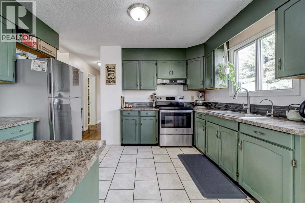 2730 226 Street, Bellevue, Alberta  T0K 0E0 - Photo 15 - A2294720