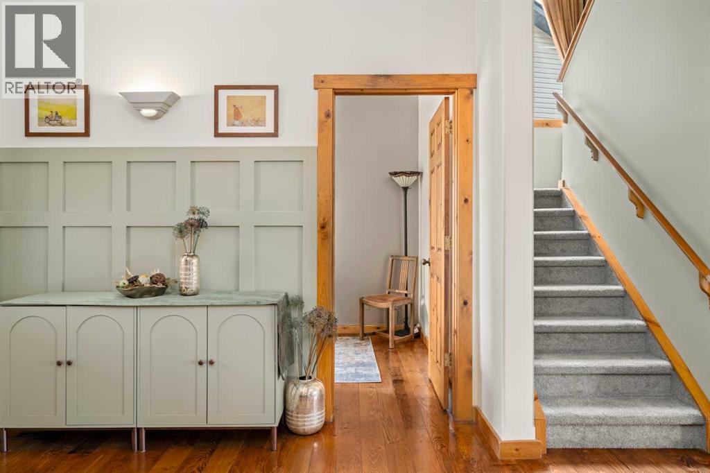 122 Hidden Creek Heights NW, Calgary, Alberta  T3A 6K9 - Photo 8 - A2285092