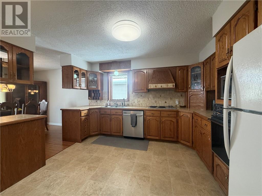 485 Shirley Street, Chelmsford, Ontario  P0M 1L0 - Photo 2 - 2126571