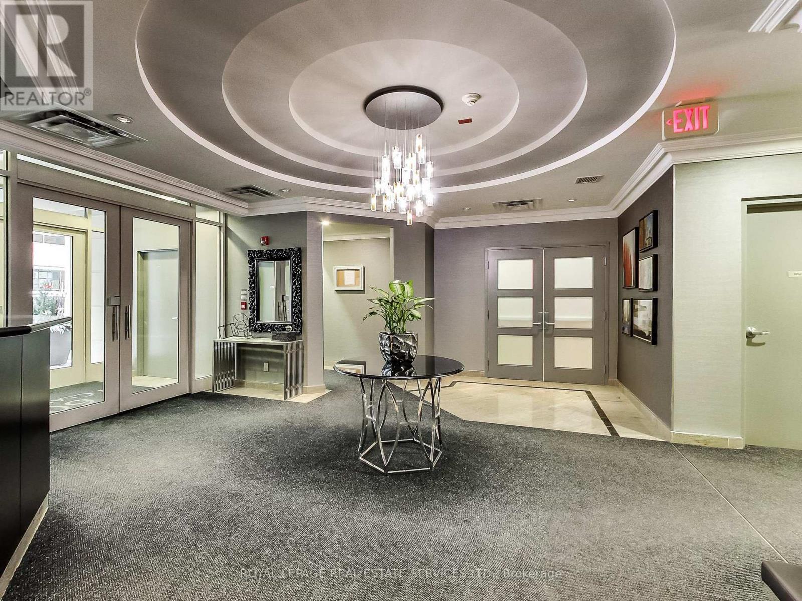 804 - 60 St Clair Avenue W, Toronto, Ontario  M4V 1M1 - Photo 7 - C12900916