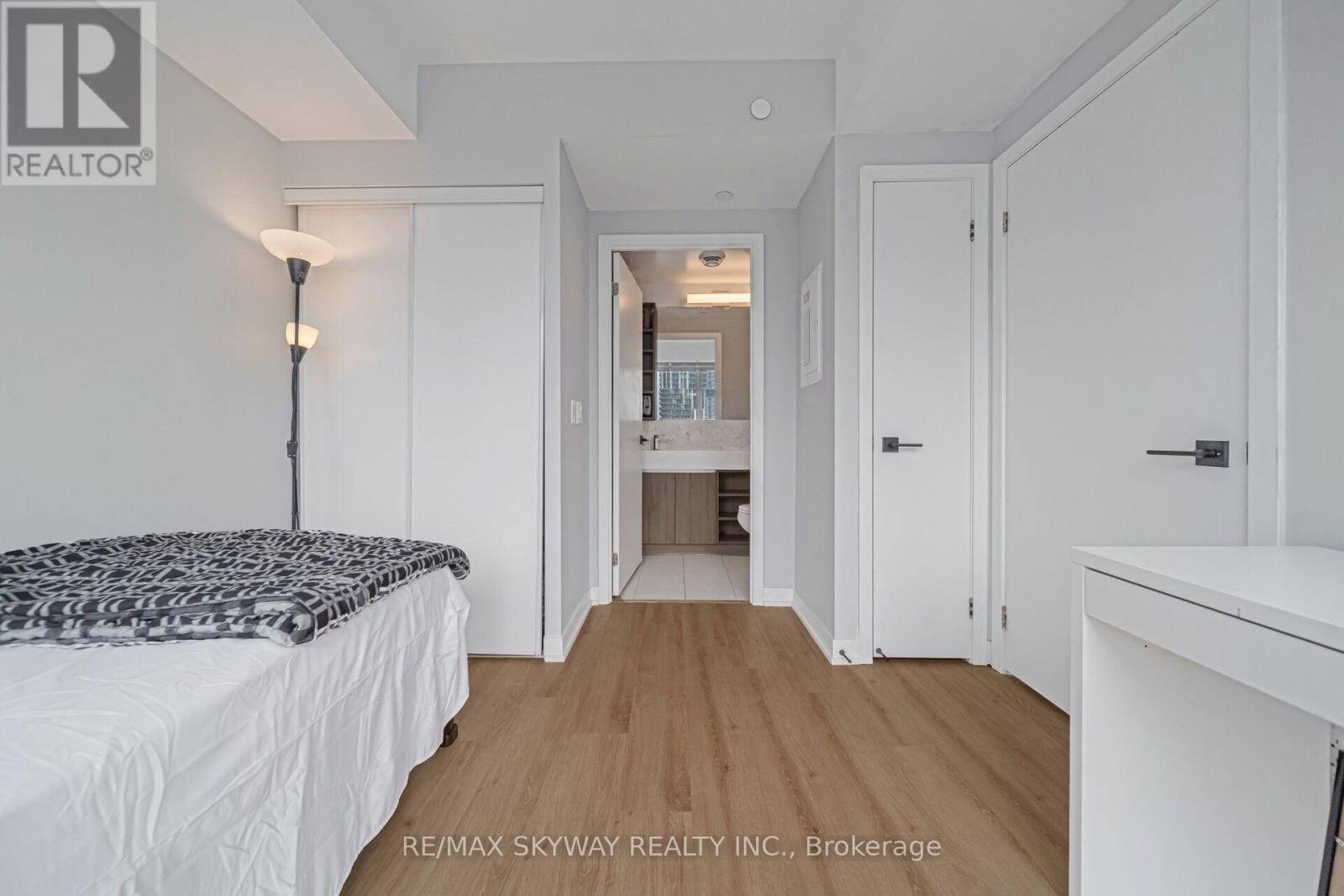 2101 - 319 Jarvis Street, Toronto, Ontario  M5B 0C8 - Photo 9 - C12900938